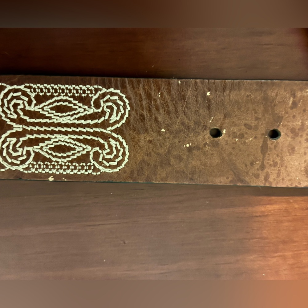 Coldwater Creek Brown Leather Belt with Cream Embroidered Detail - Picture 6 of 8